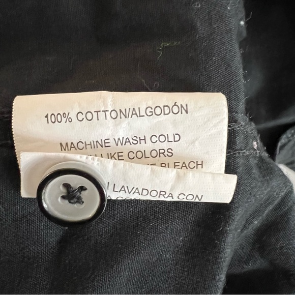 2/$15 Beverly Hills Polo Club L Short Sleeve Button Down Shirt mens Black white - Picture 7 of 7